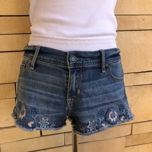 Hollister shorts      C6